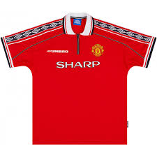 Exploring the Timeless Appeal of Vintage Manchester United Jerseys