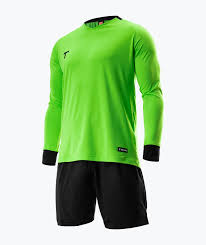 The Essential Role of the Goalkeeper Shirt in Football