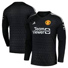 man utd goalkeeper kit junior