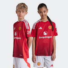 Show Your Support with the Stylish Manchester United T-Shirt 2022