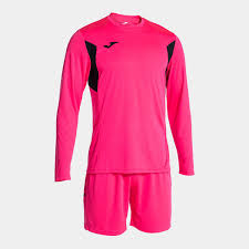 pink goalkeeper kit