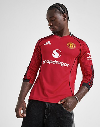 Unveiling the Manchester United Home Kit for the 2022/2023 Season