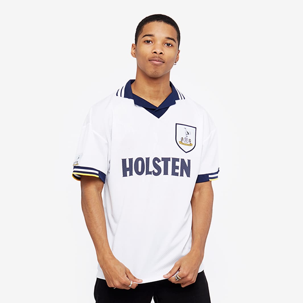 Embracing Tradition: The Timeless Appeal of the Tottenham Retro Shirt