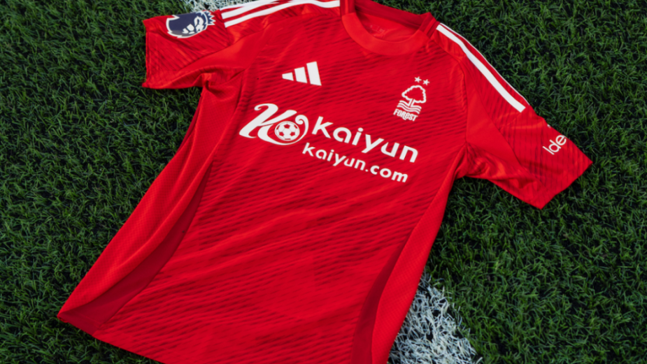 nottingham forest home kit